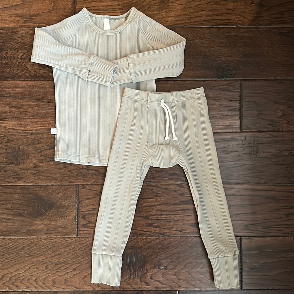 Childhoods Clothing Rib Knit Set in Clary Sage, Size 3T.
